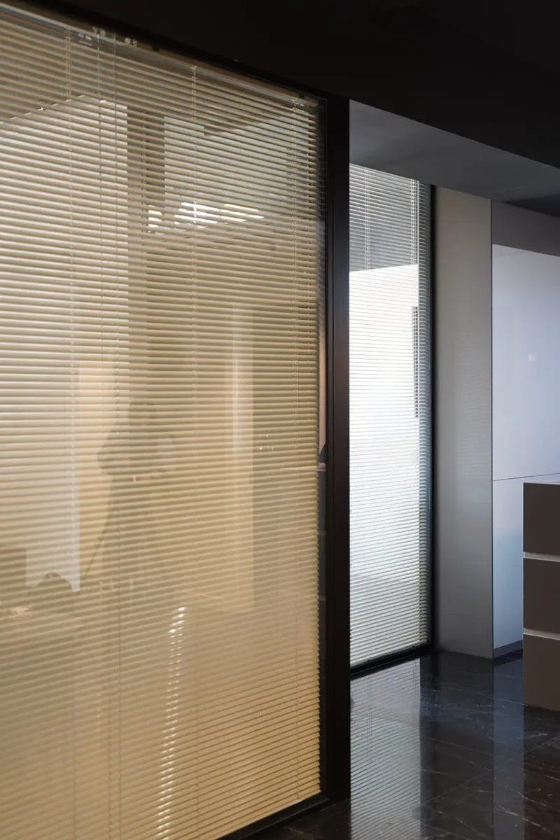 TS Double Glazed Partition with Hand or Motorized Blind